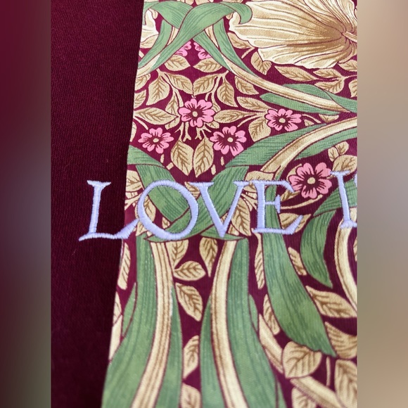 Morris & Co x H&M “Love Is Enough” Sweatshirt Large Floral 2018 Collab RARE - Picture 3 of 7